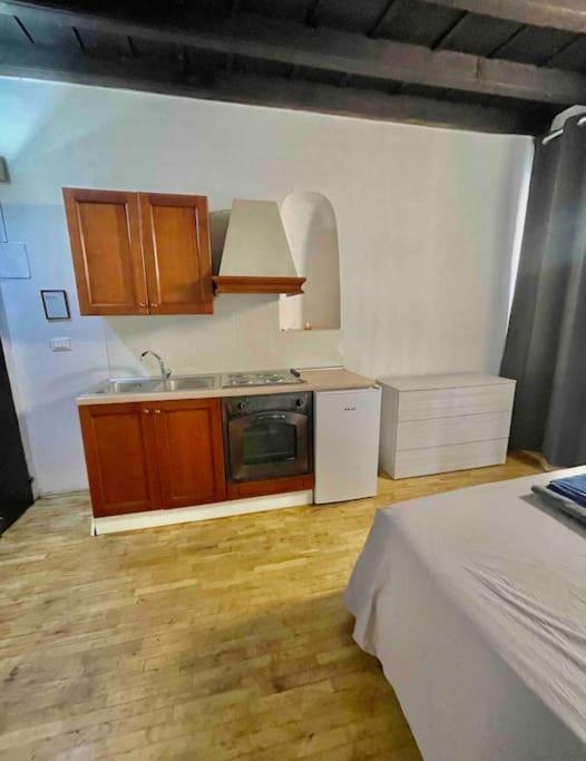 Low-Cost Teatro Romano Apartment Verona Luaran gambar